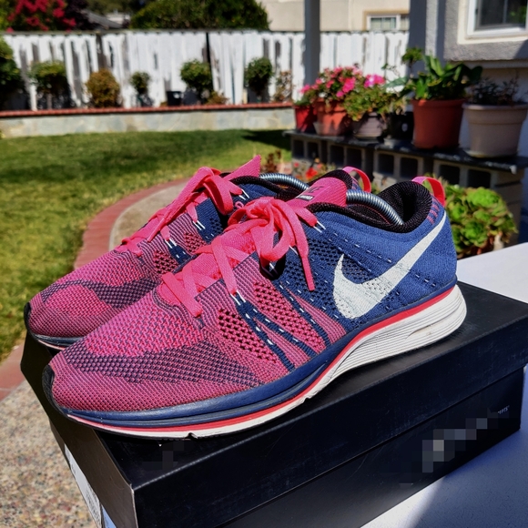 nike flyknit trainer navy